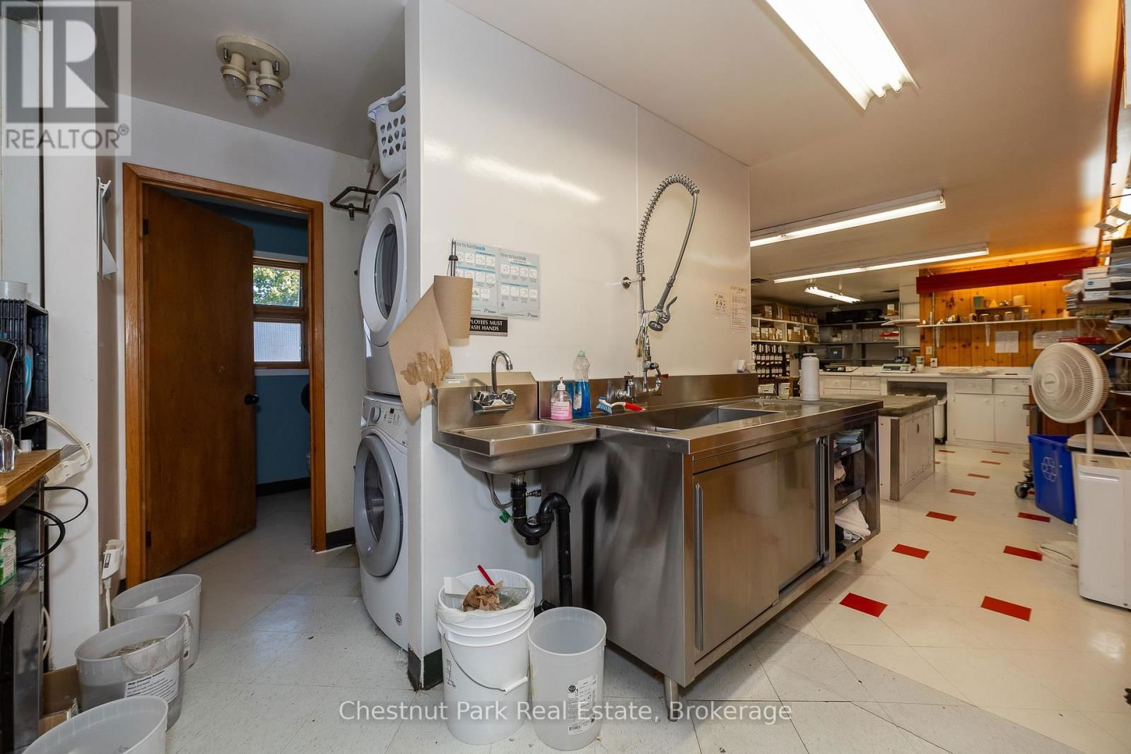 18 BAY STREET SOUTH Image 31