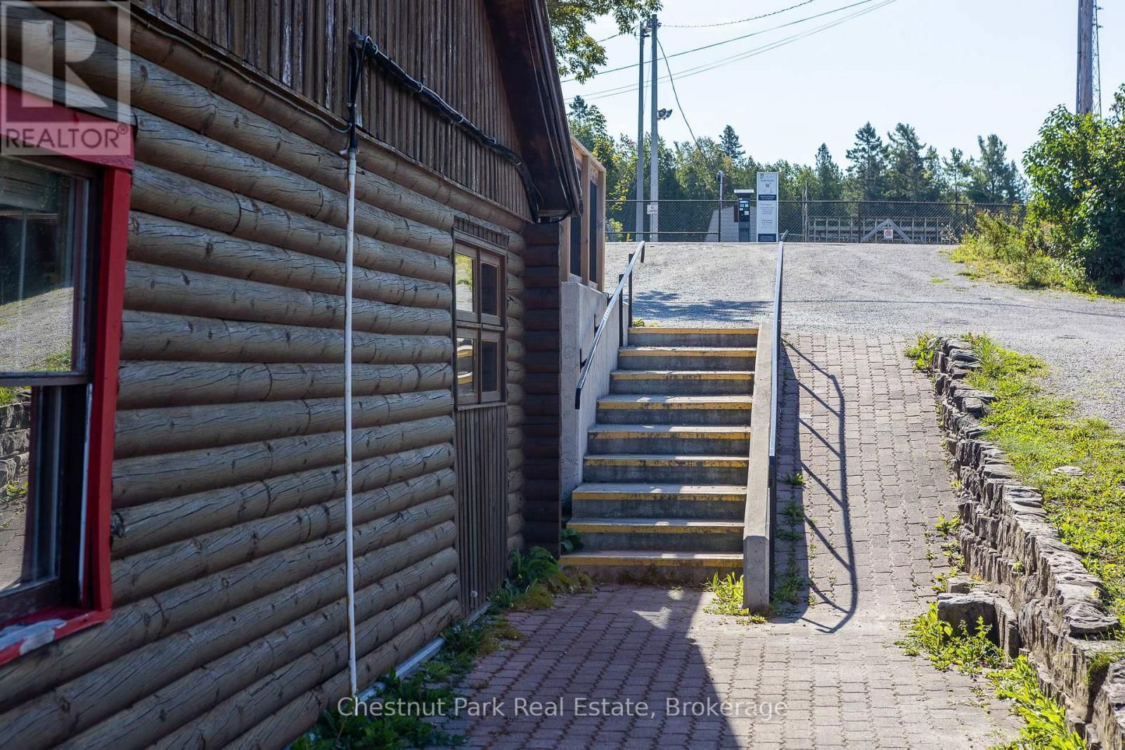 18 BAY STREET SOUTH Image 34