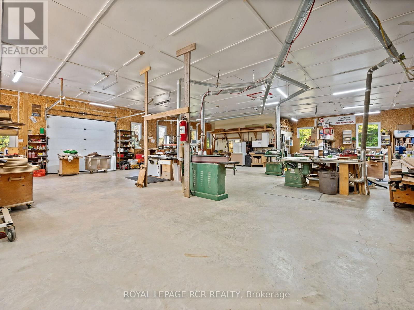 425457 25 SIDEROAD Image 24