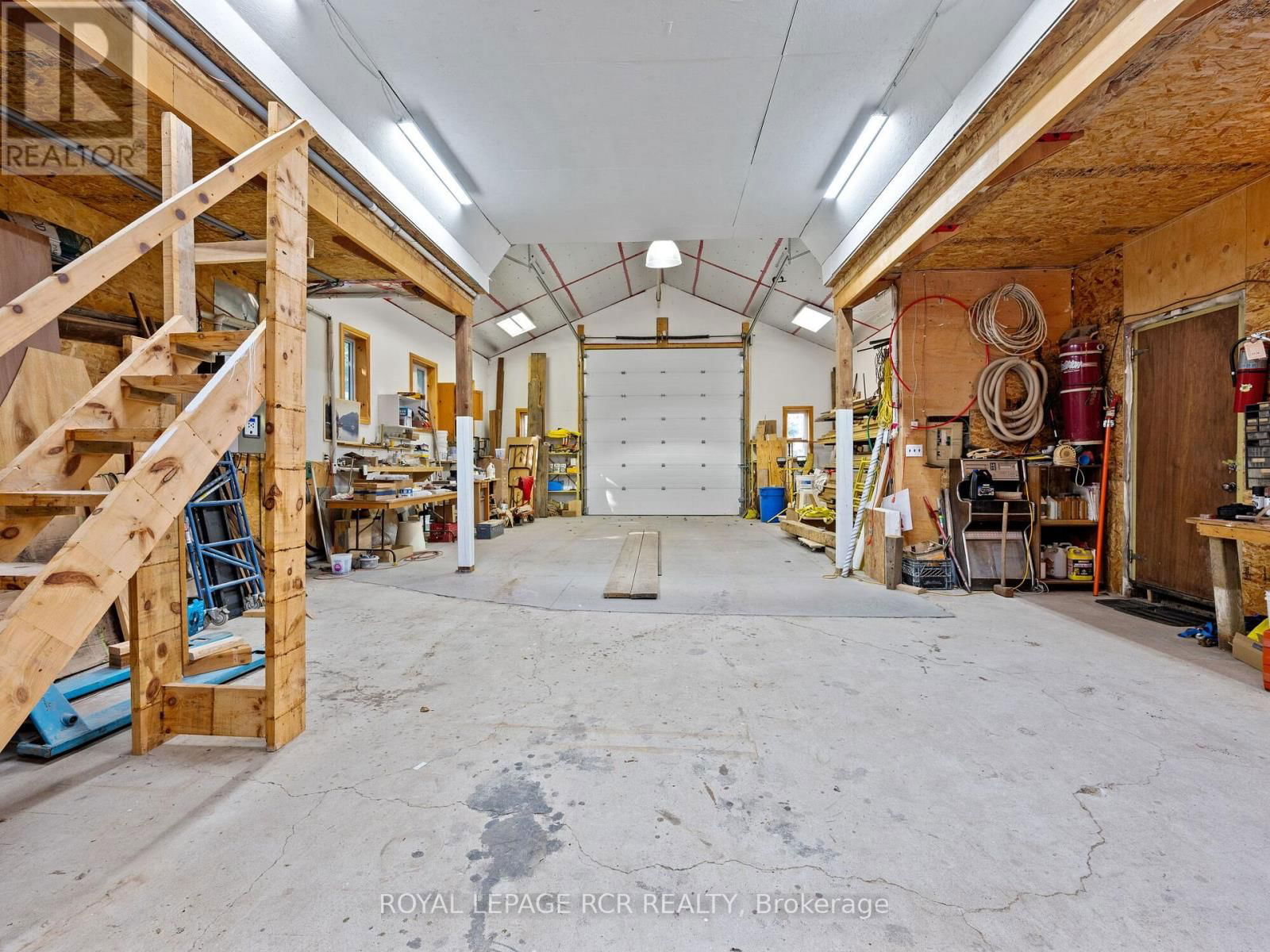 425457 25 SIDEROAD Image 28