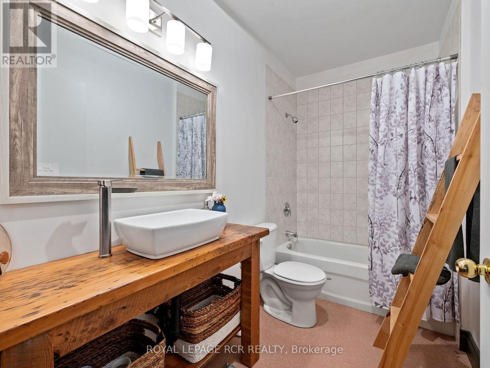 425457 25 SIDEROAD Image 35