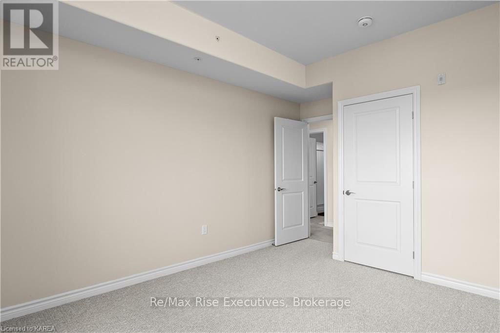 310 - 740 AUGUSTA DRIVE Image 31