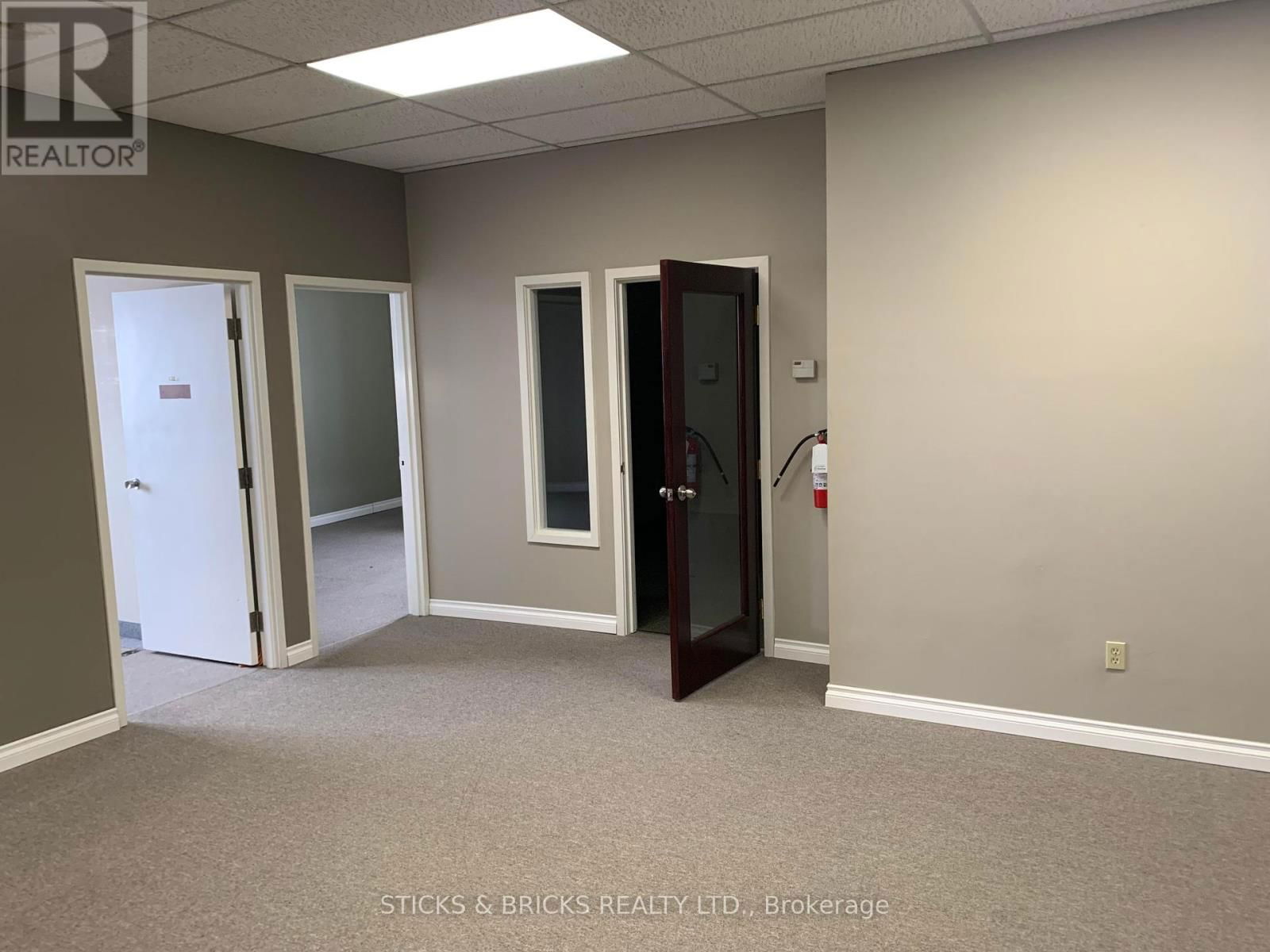 303 - 4673 ONTARIO AVENUE Image 4