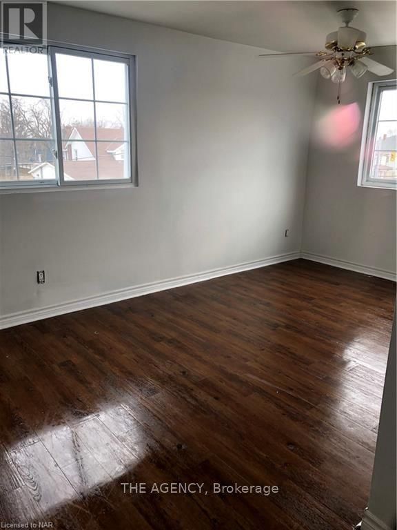 496 MAIN STREET WEST Image 14