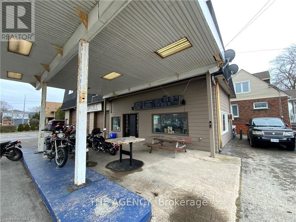 496 MAIN STREET WEST Image 8