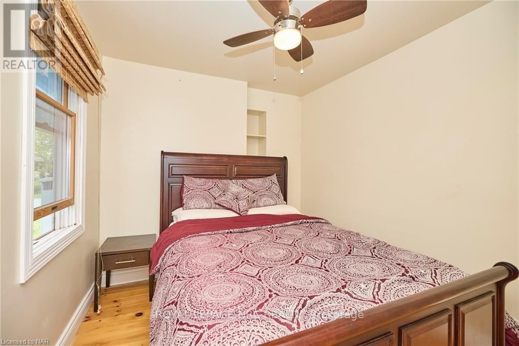 11851 LAKESHORE ROAD Image 14