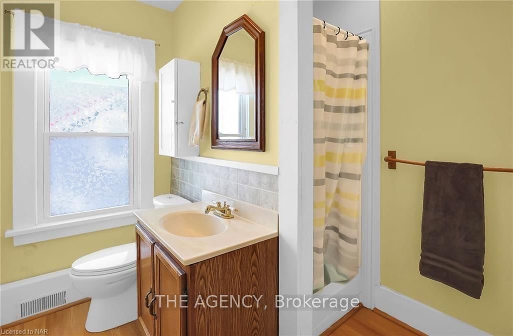 11611 BEACH ROAD WEST Image 15
