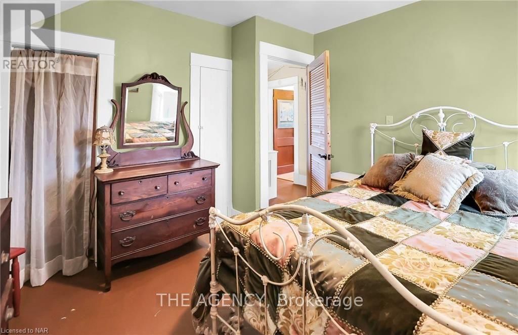11611 BEACH ROAD WEST Image 16