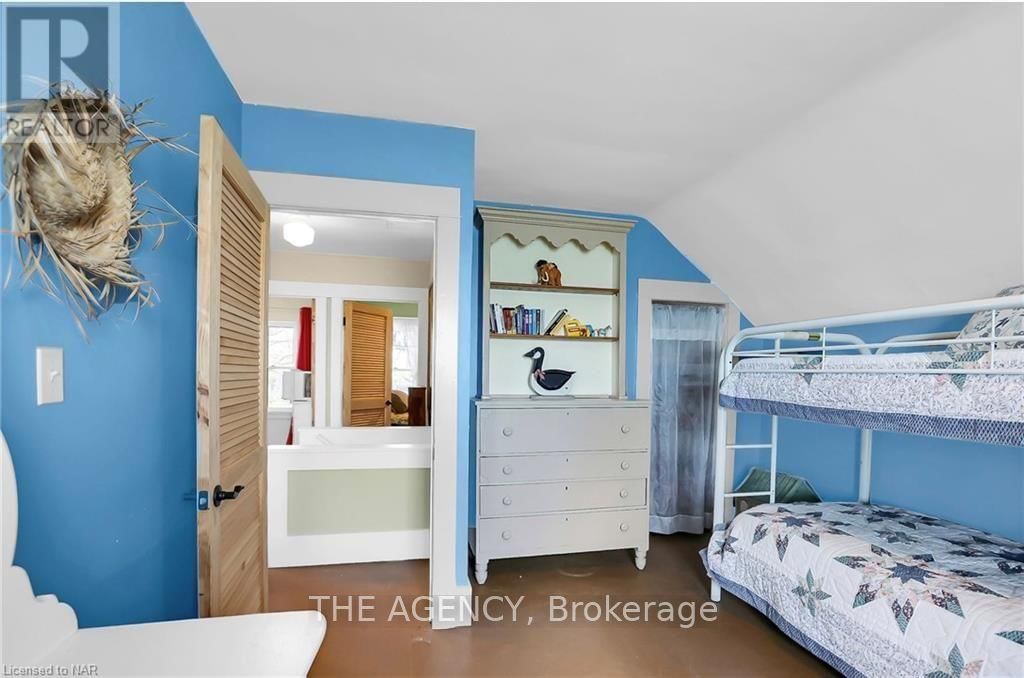11611 BEACH ROAD WEST Image 18