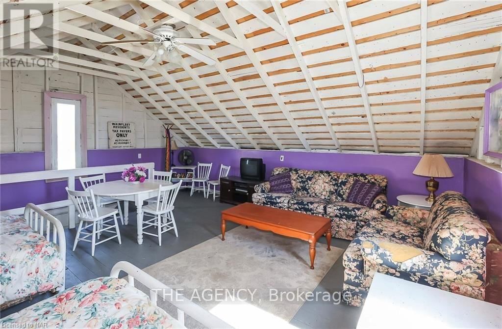 11611 BEACH ROAD WEST Image 28