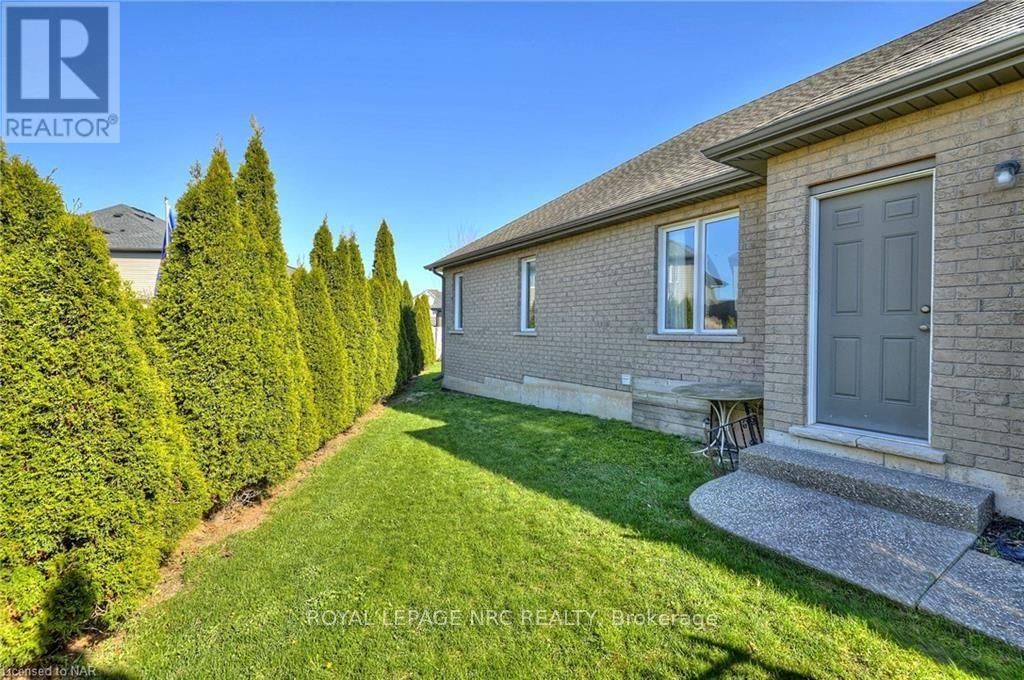 98 CARDINAL CRESCENT Image 29