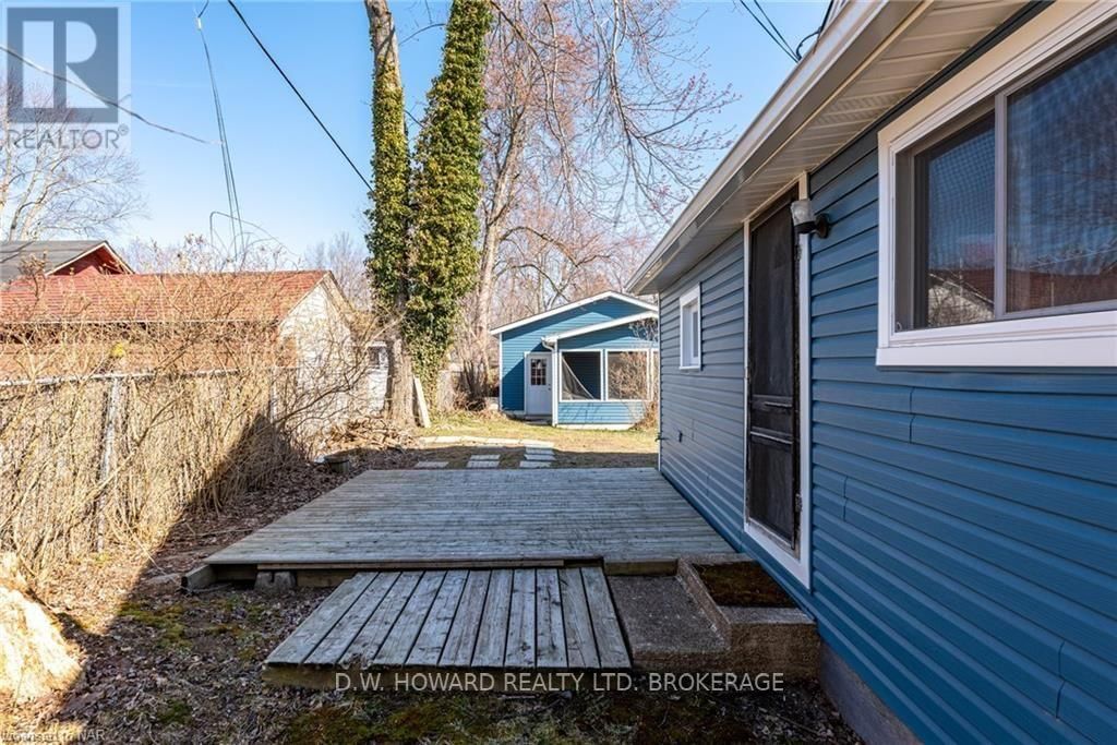 383 ASHWOOD AVENUE Image 35