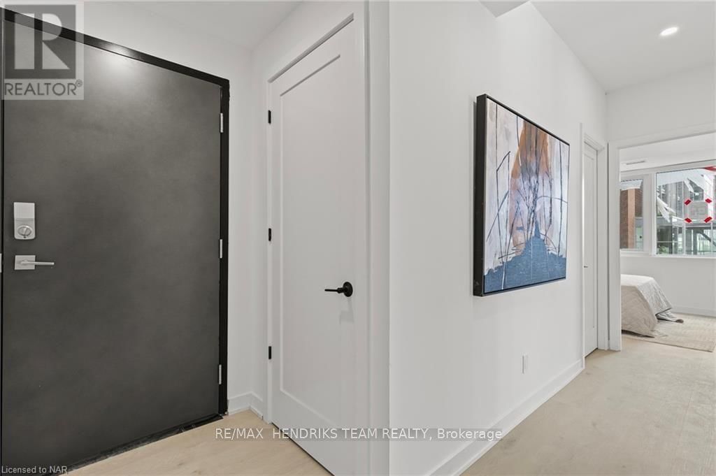 1 BEDROOM - 57 CARLISLE STREET Image 5