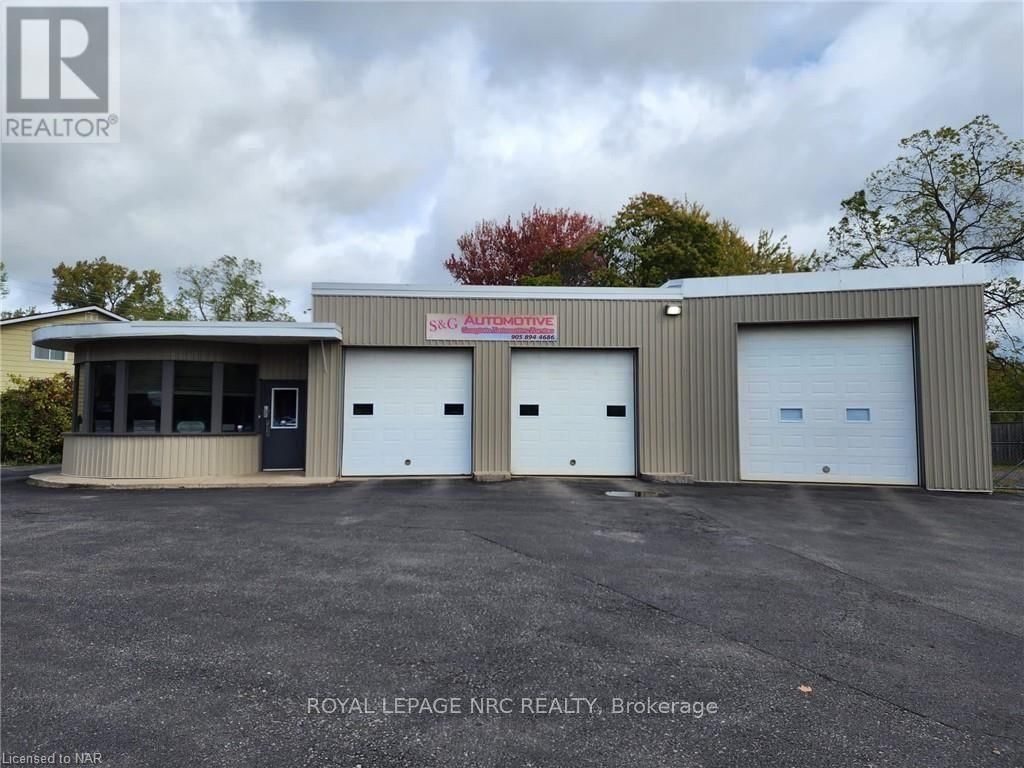 208 RIDGE ROAD NORTH Image 2