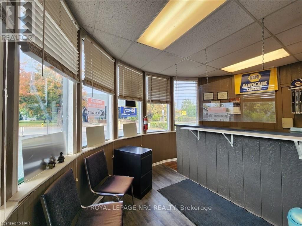 208 RIDGE ROAD NORTH Image 7