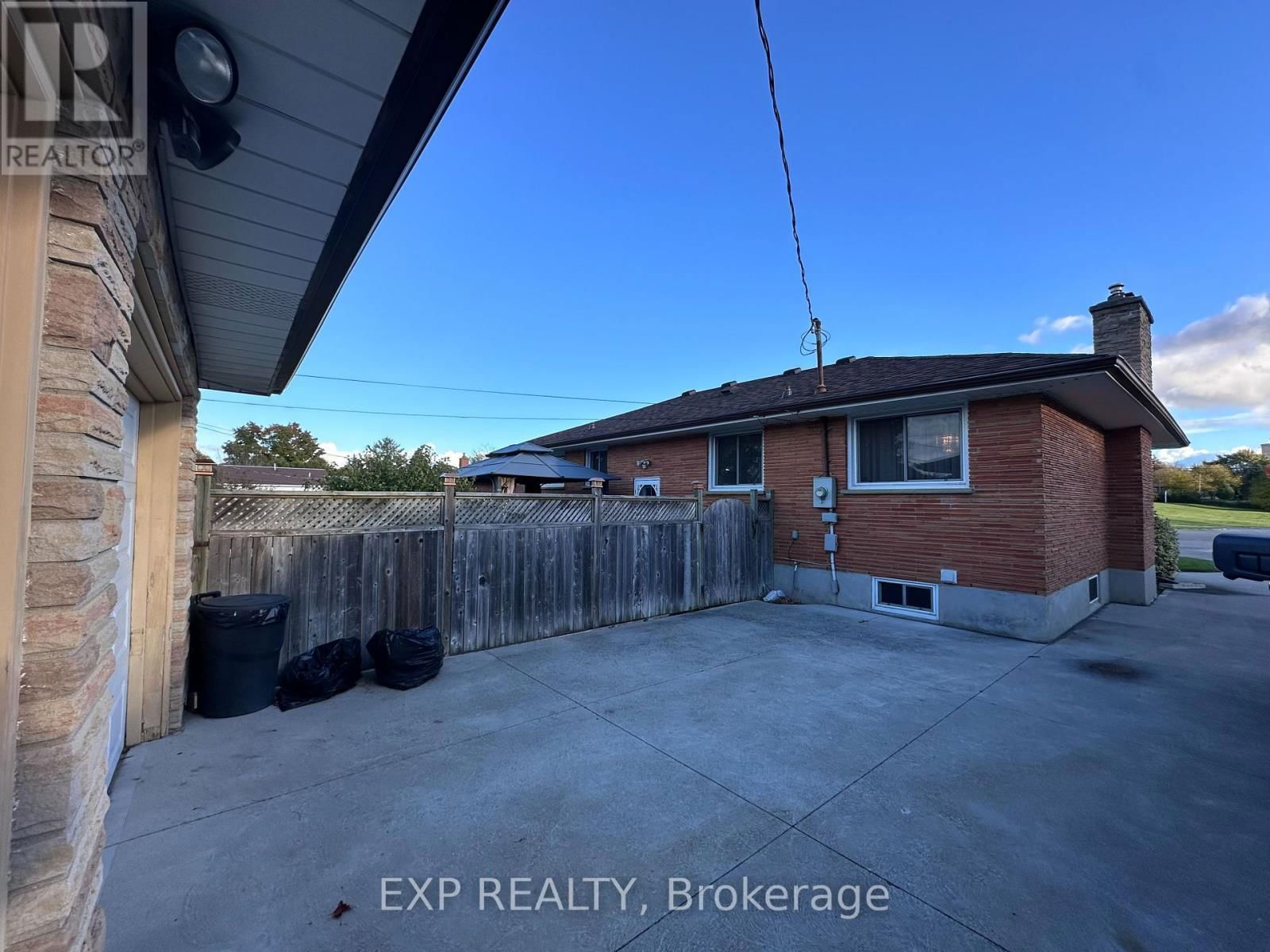 373 CHIPPENDALE CRESCENT Image 7