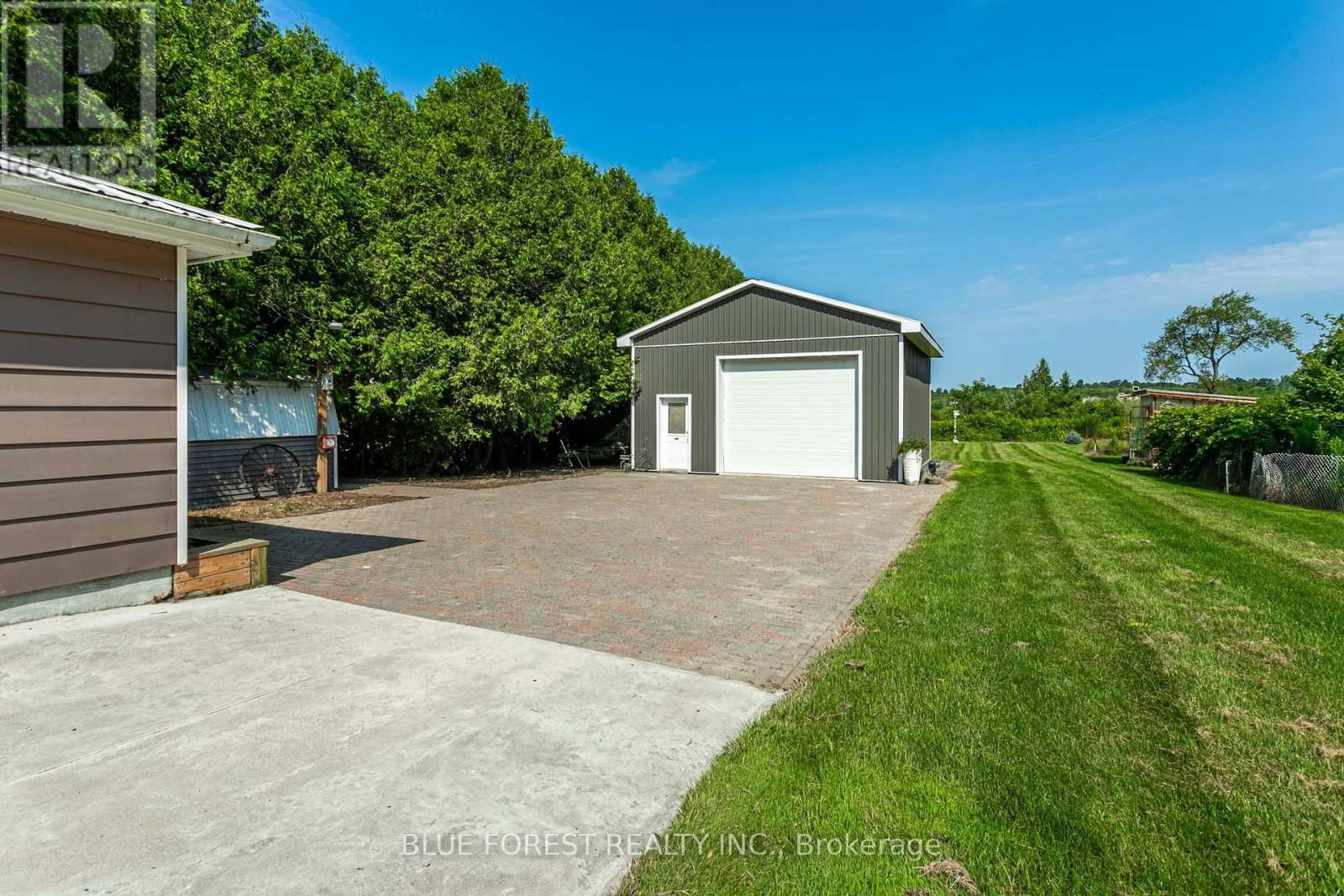 584337 BEACHVILLE ROAD Image 17