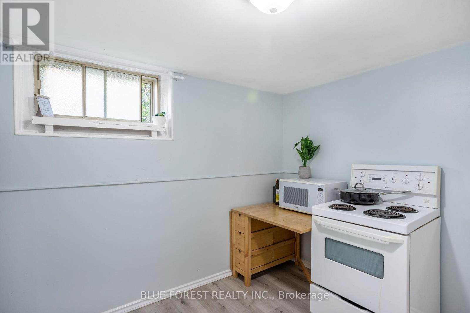 368 WHARNCLIFFE ROAD S Image 22