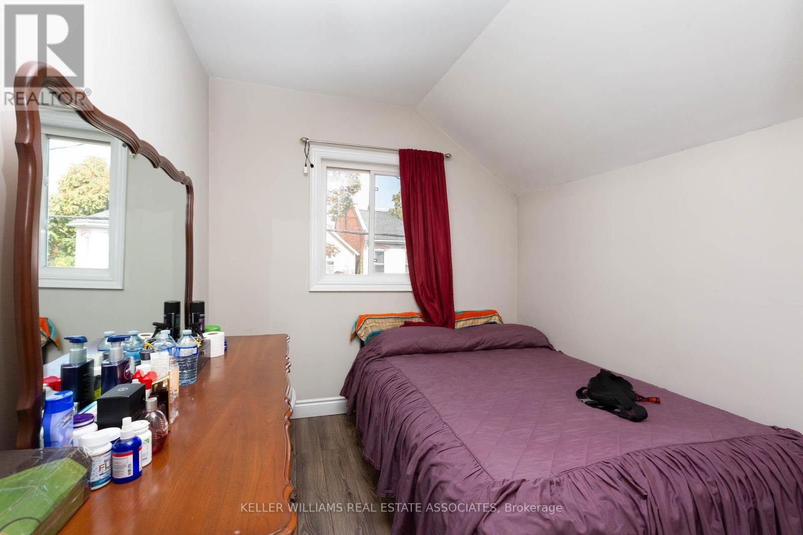 378 CANNON STREET E Image 9