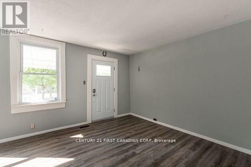 19 EMPRESS AVENUE Image 7