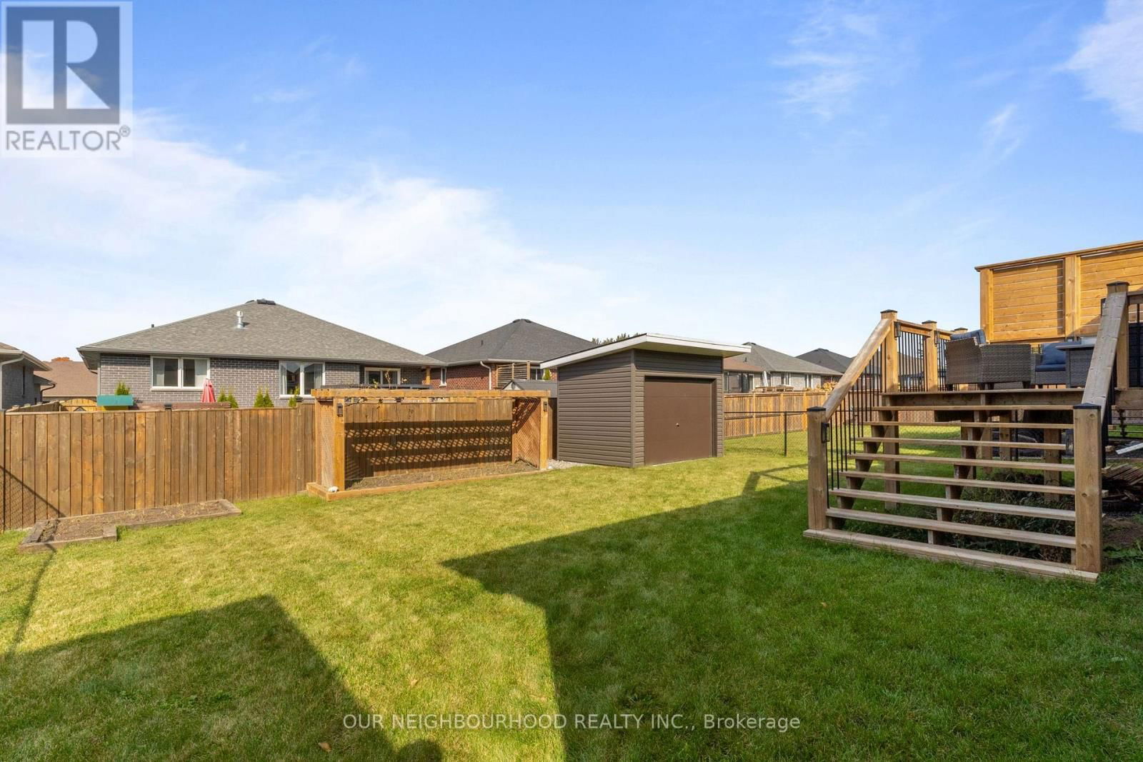 54 MCINTOSH CRESCENT Image 30