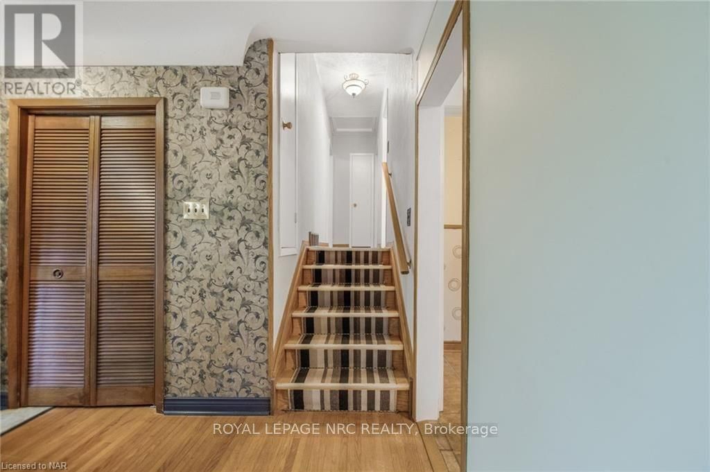 22 ROSEMOUNT AVENUE Image 14