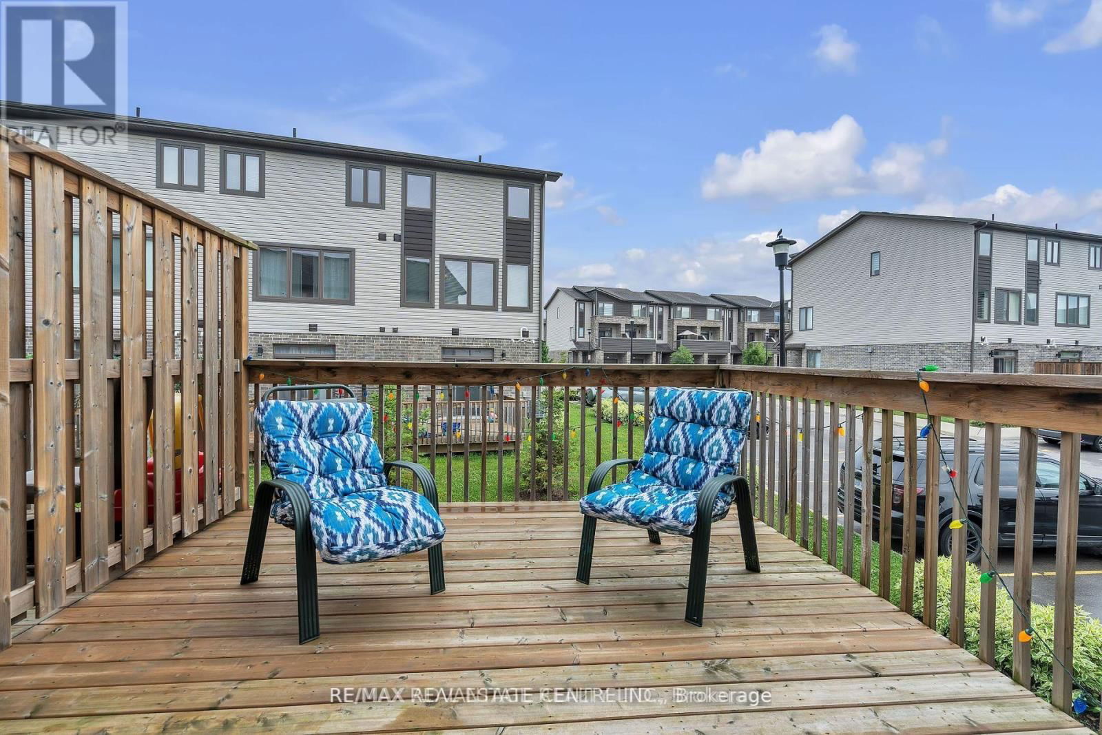 92 - 2070 MEADOWGATE BOULEVARD Image 40