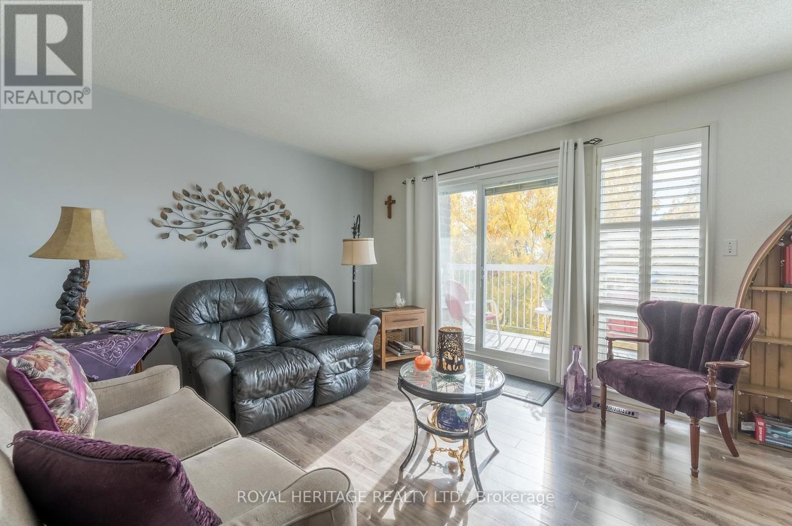 216A - 1099 CLONSILLA AVENUE Image 7