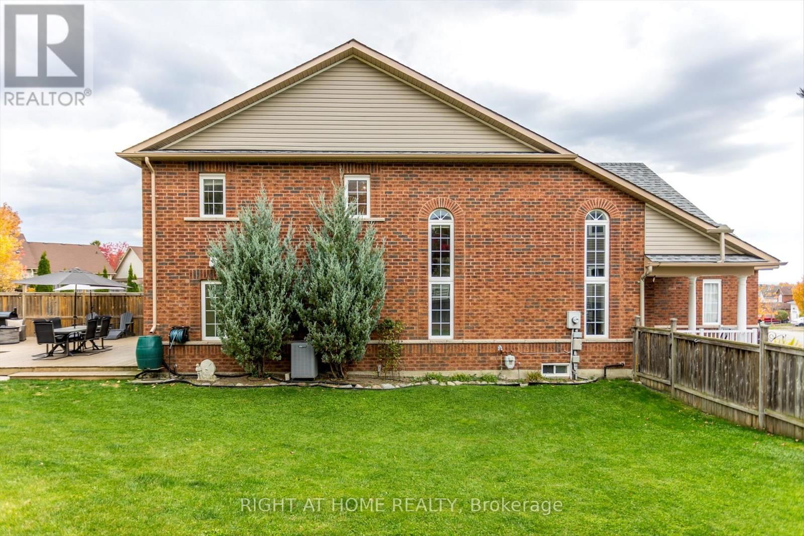 246 TOBIN COURT Image 30