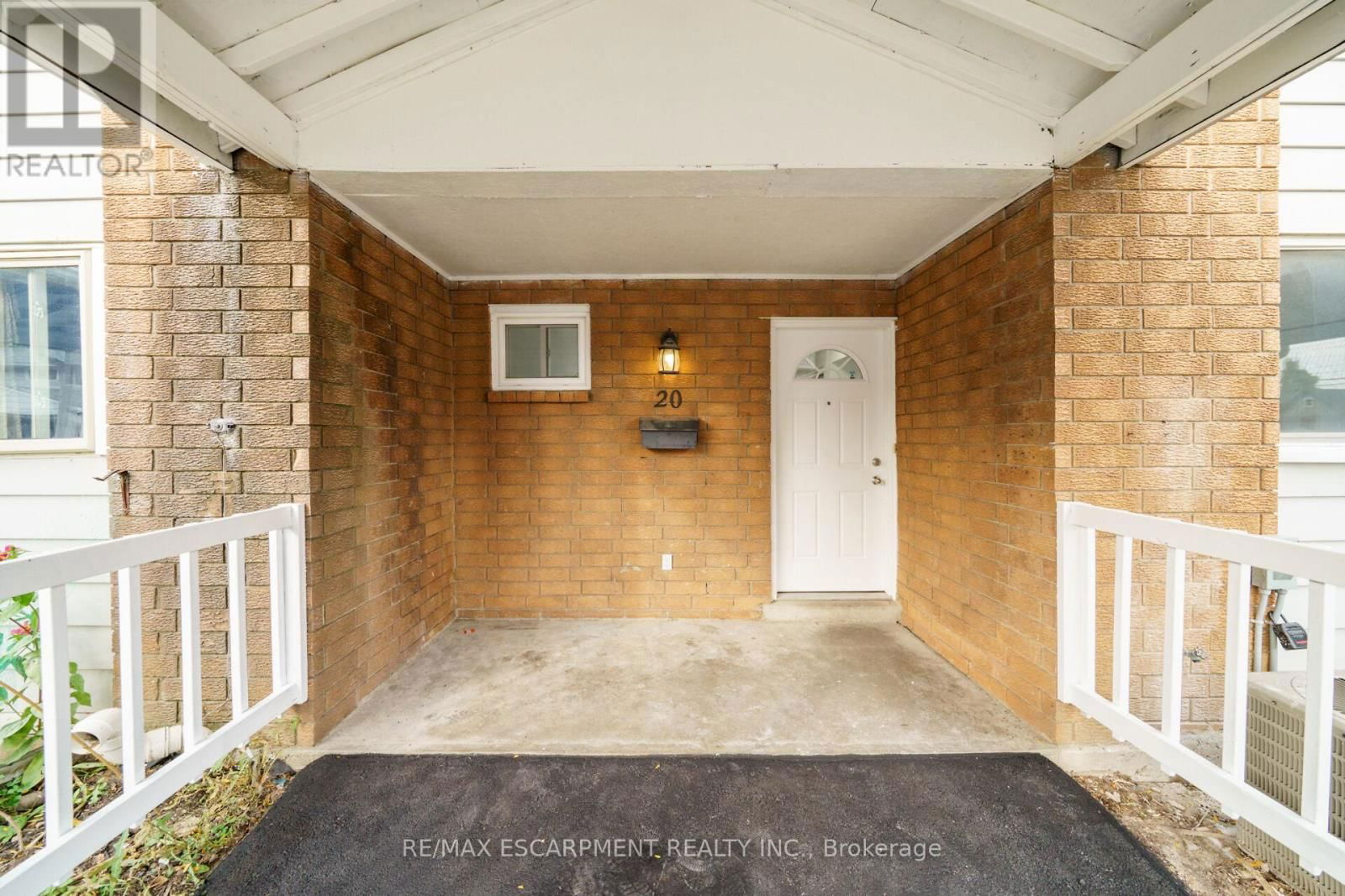 20 - 125 LIMERIDGE ROAD W Image 4