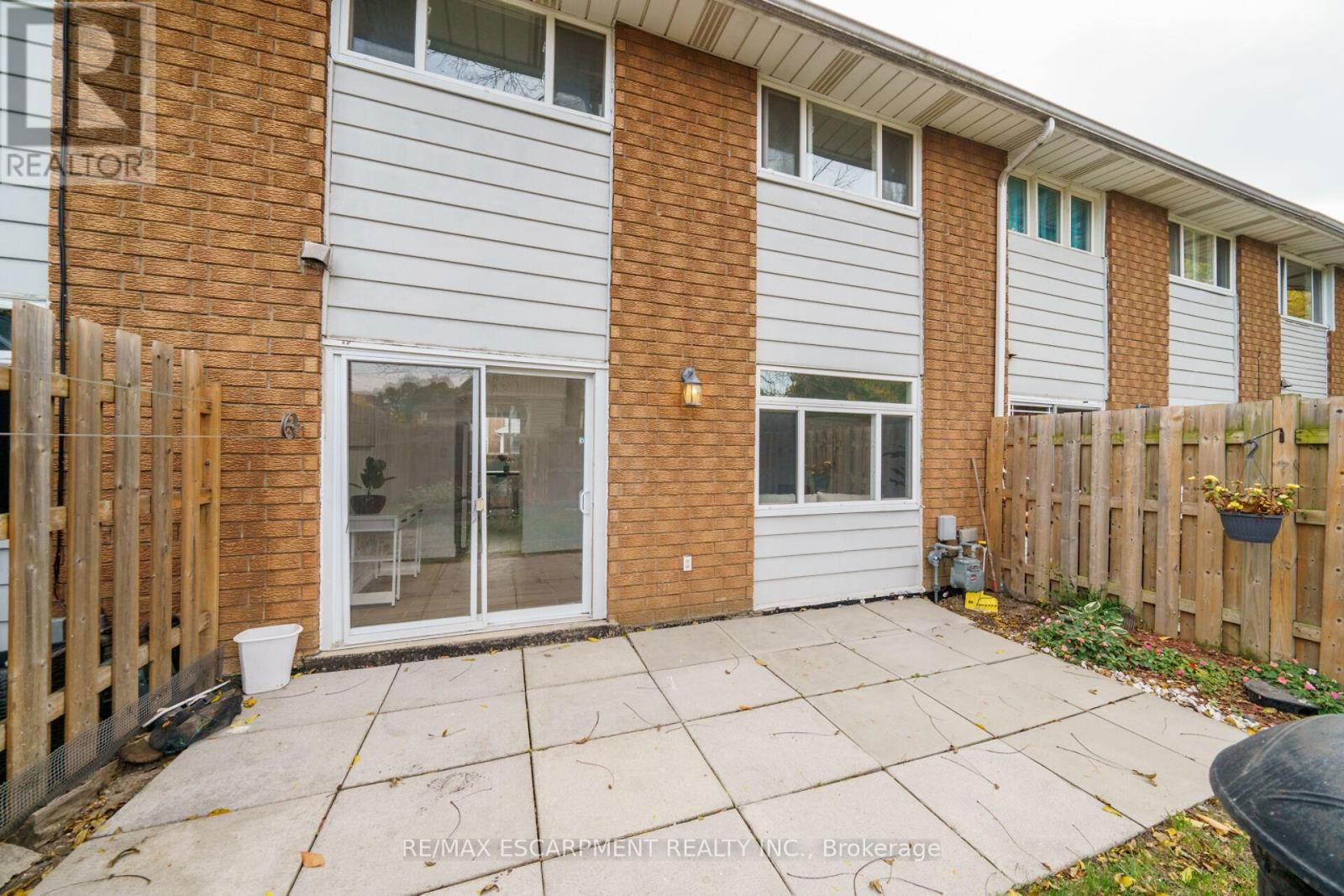 20 - 125 LIMERIDGE ROAD W Image 40