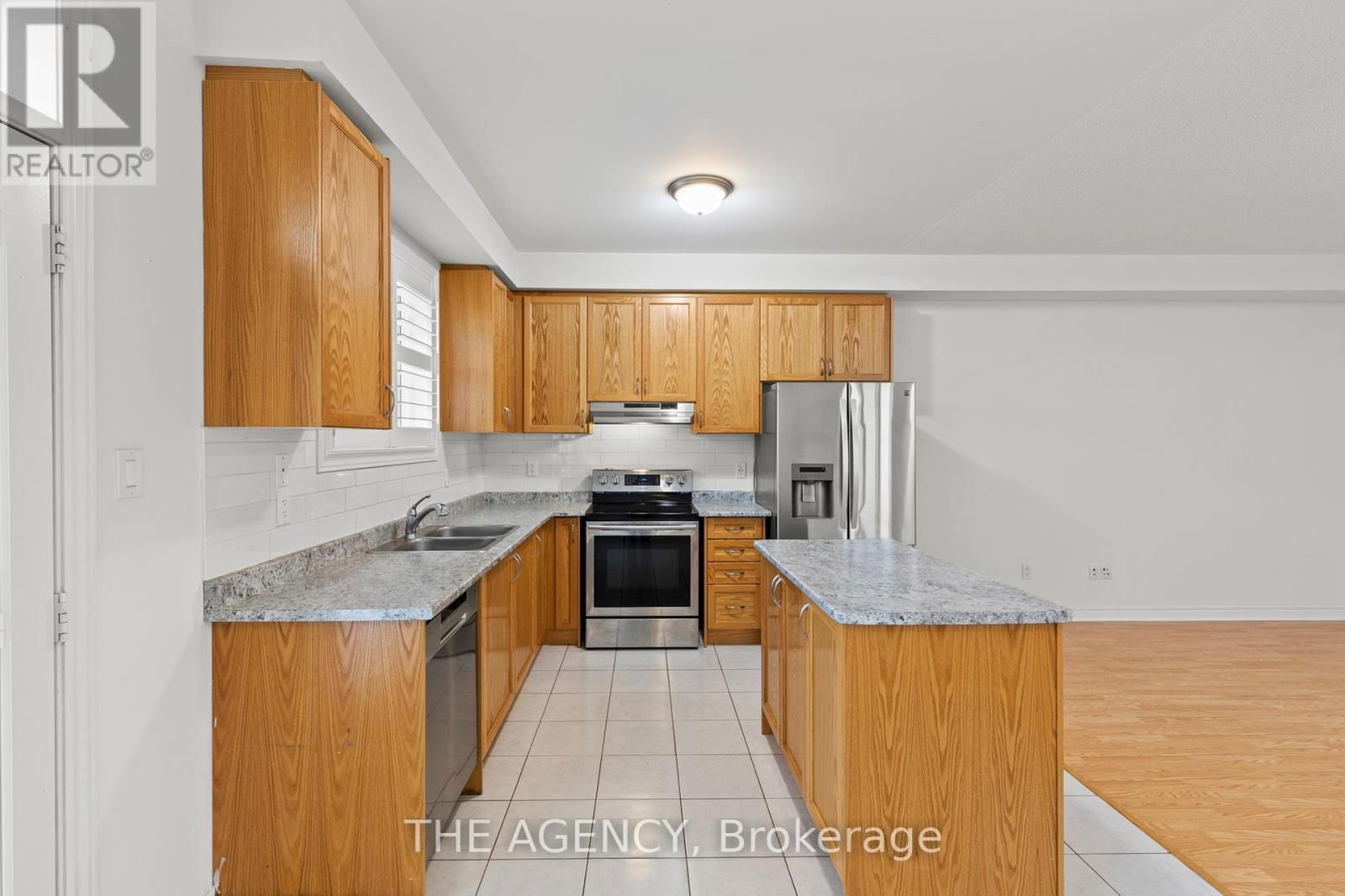 65 HARTLEY AVENUE Image 15