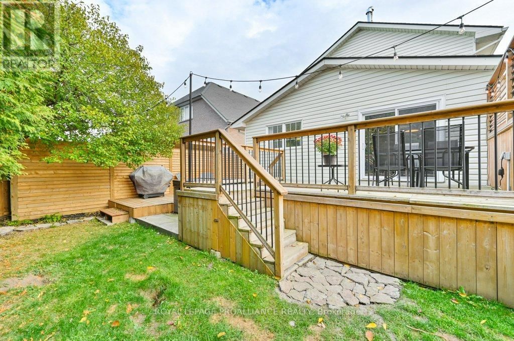 10 SHERWOOD CRESCENT Image 38