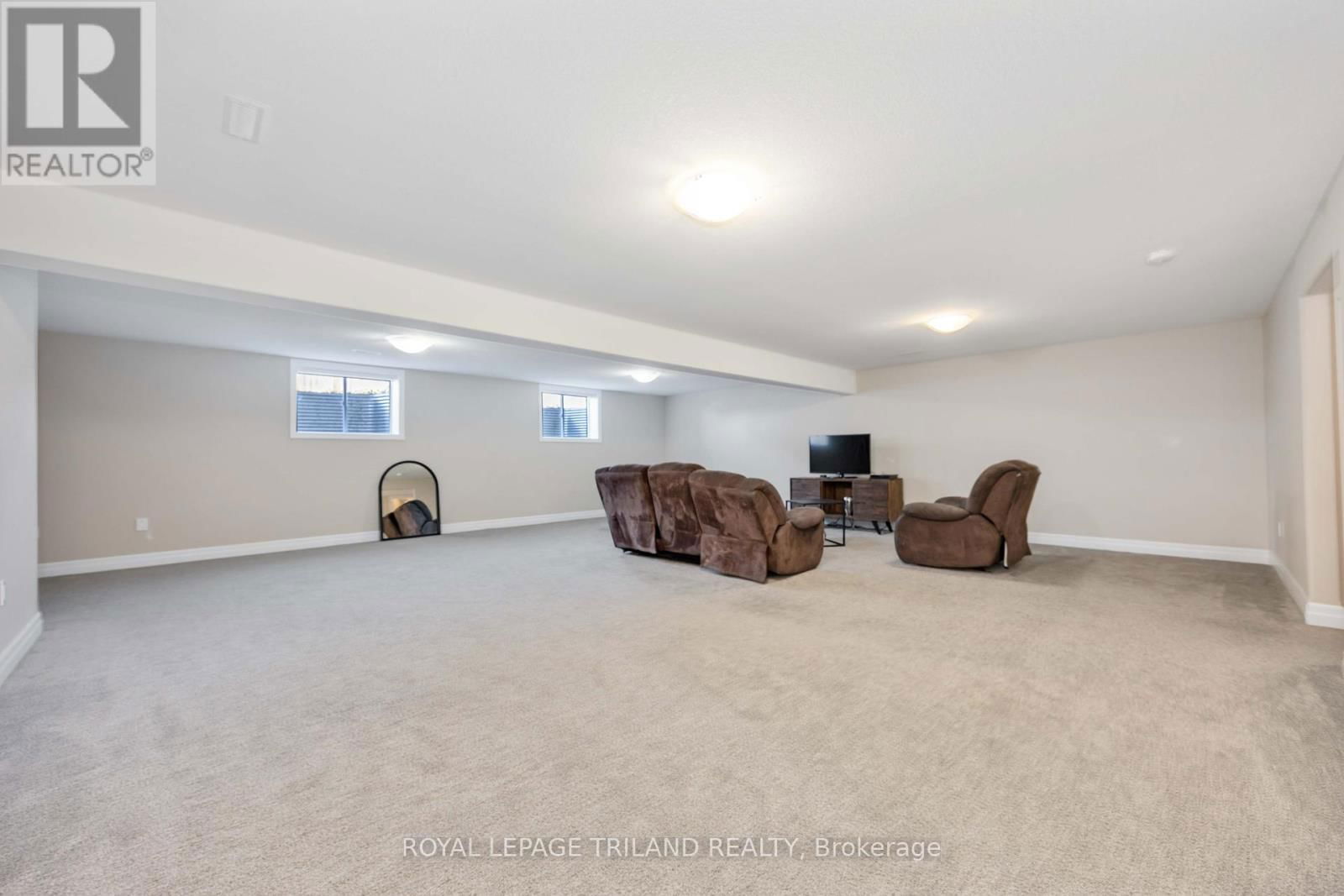 4062 VAN BREE DRIVE Image 25