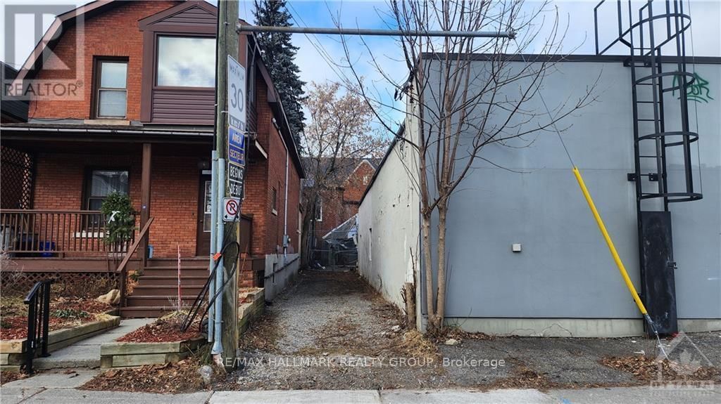 1240 BANK STREET Image 16