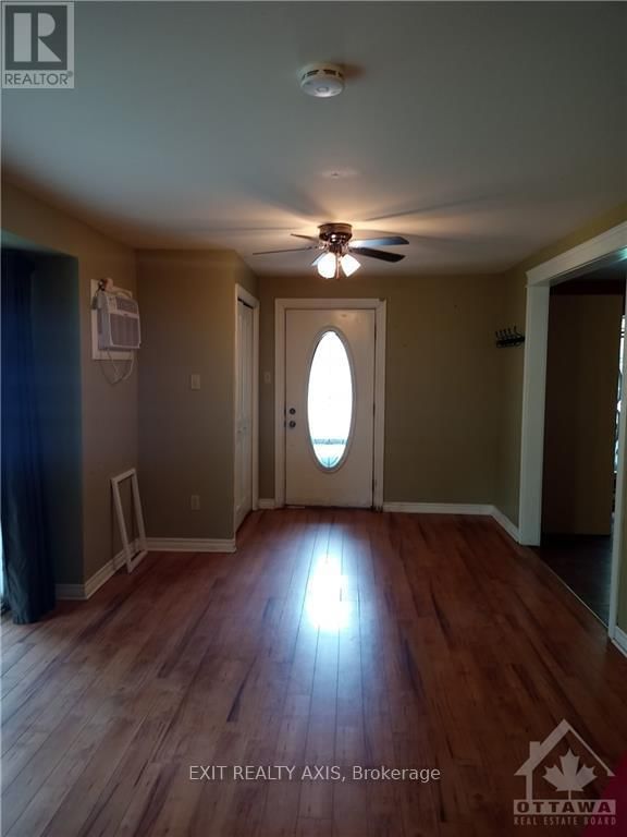 11 & 13 BAYVIEW CRESCENT Image 18