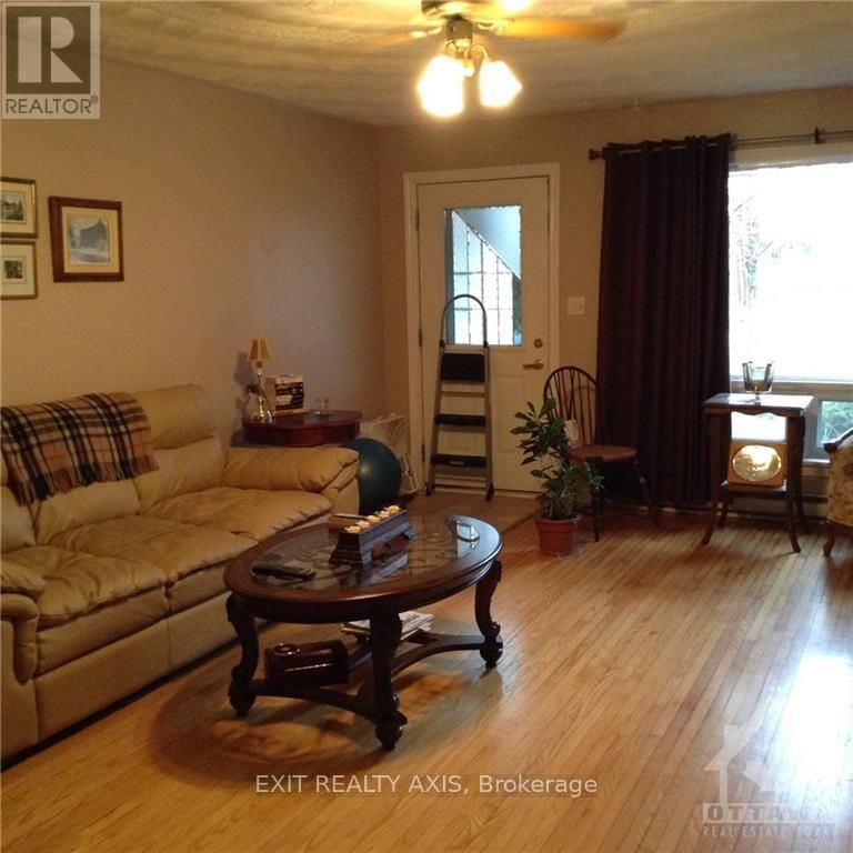11 & 13 BAYVIEW CRESCENT Image 22