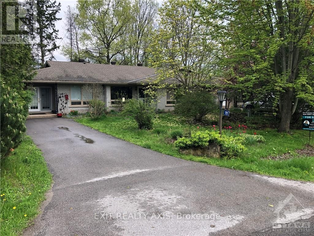 11 & 13 BAYVIEW CRESCENT Image 26