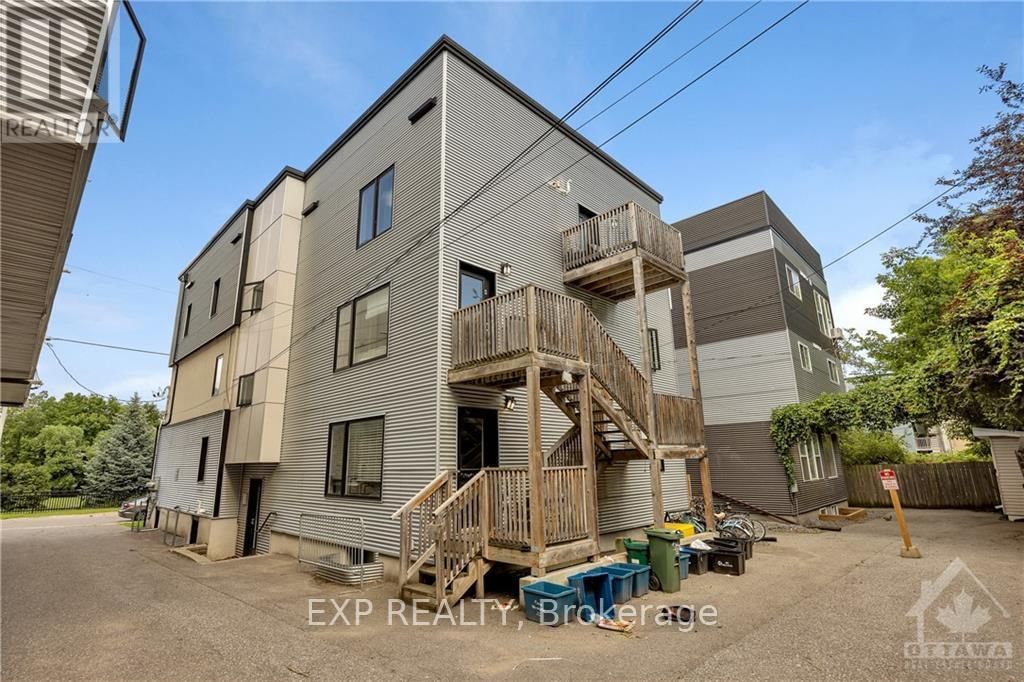 460 NELSON STREET Image 13