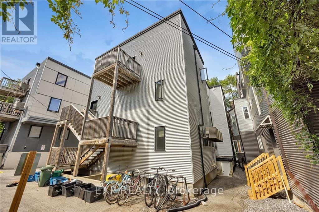 460 NELSON STREET Image 14