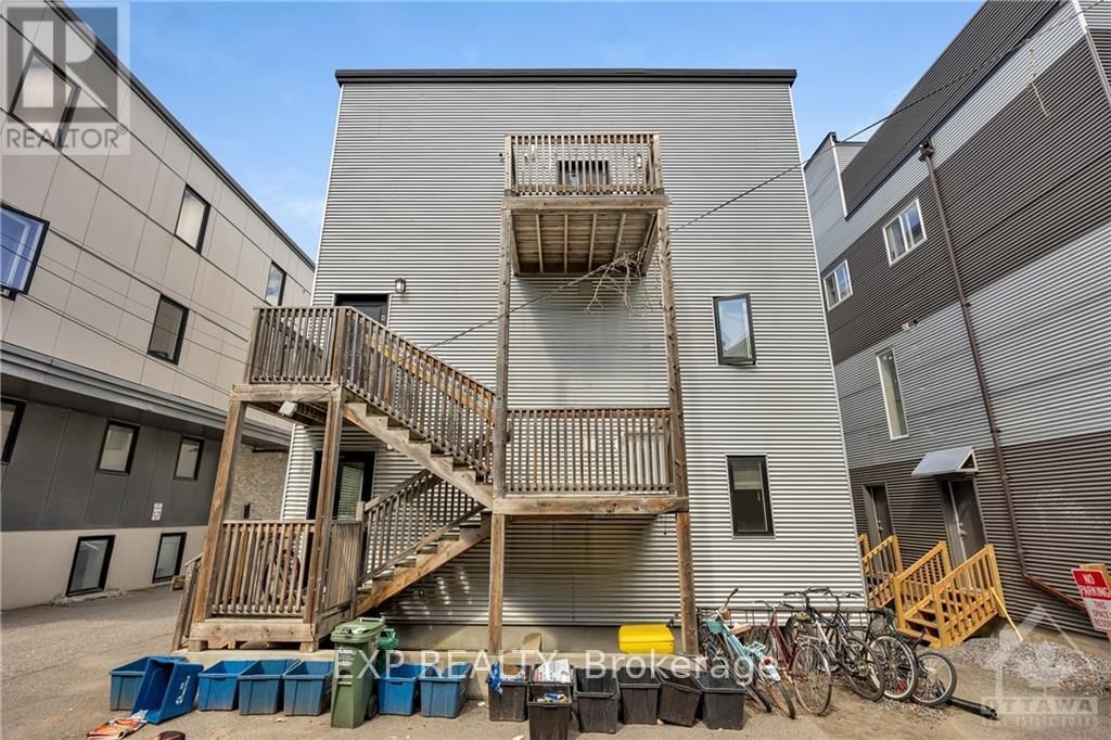 460 NELSON STREET Image 16