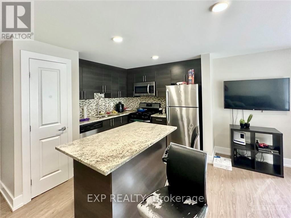460 NELSON STREET Image 9