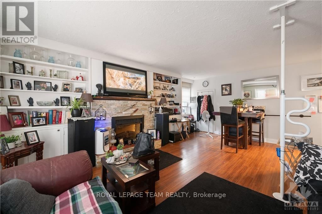 261 ELGIN ST STREET W Image 15