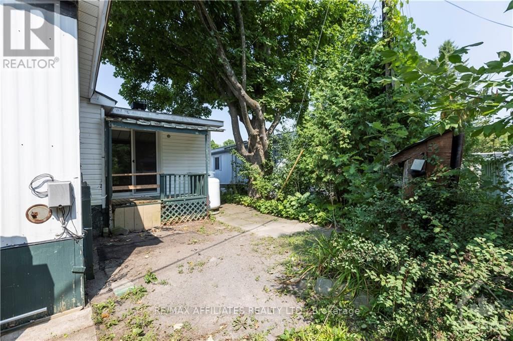 12 PINEWOOD AVENUE Image 30