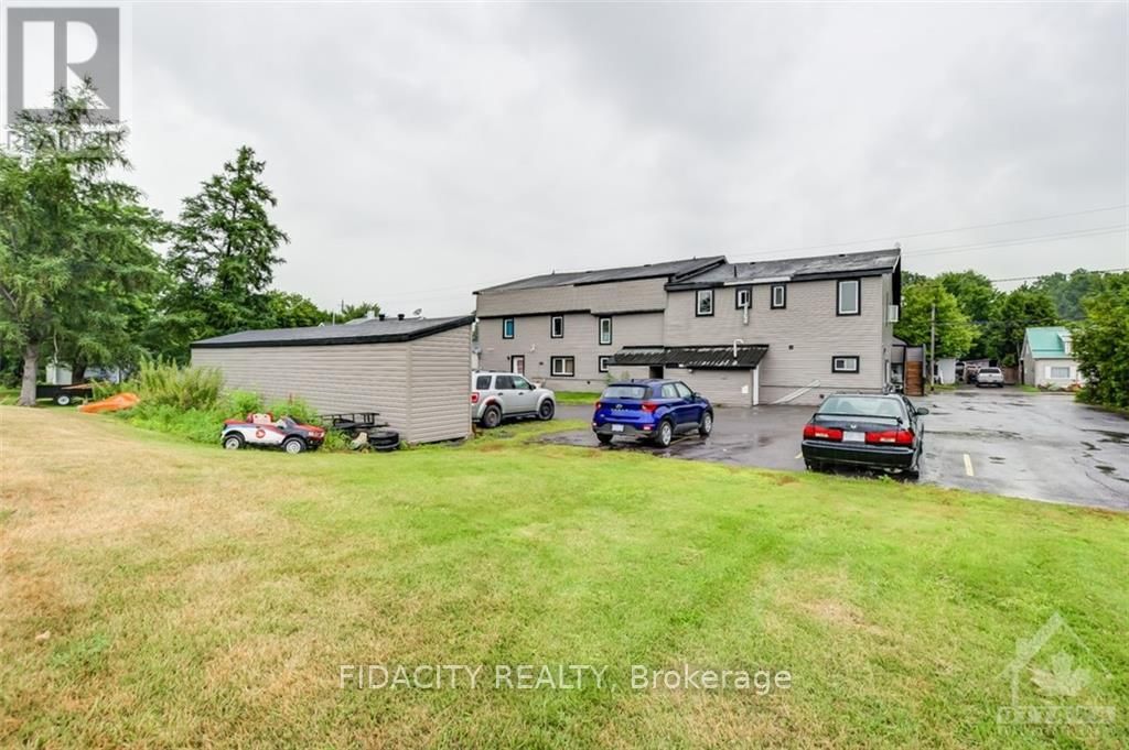 3874 CHAMPLAIN ROAD Image 9