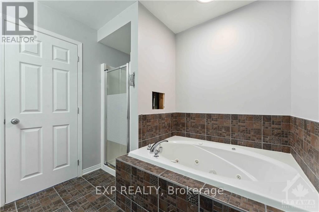 133 BRADDOCK PRIVATE Image 19