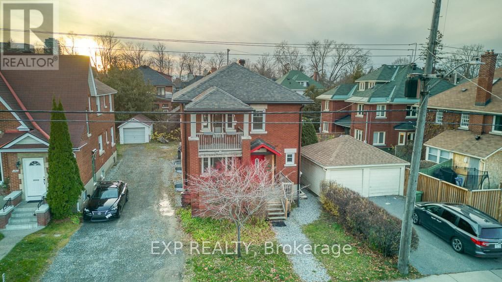 448 HOLLAND AVENUE Image 33