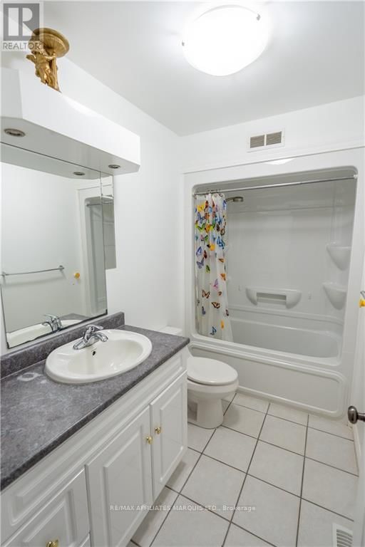 6547 SAPPHIRE DRIVE Image 16