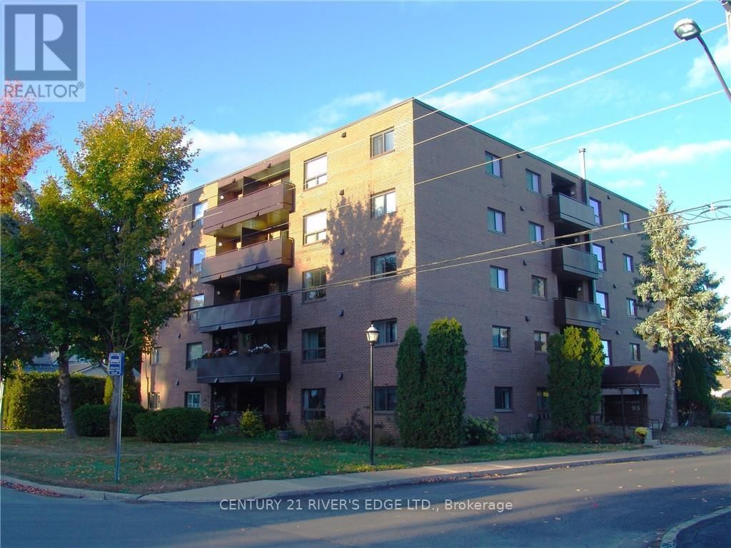305 - 95 WINDSOR DRIVE Image 2