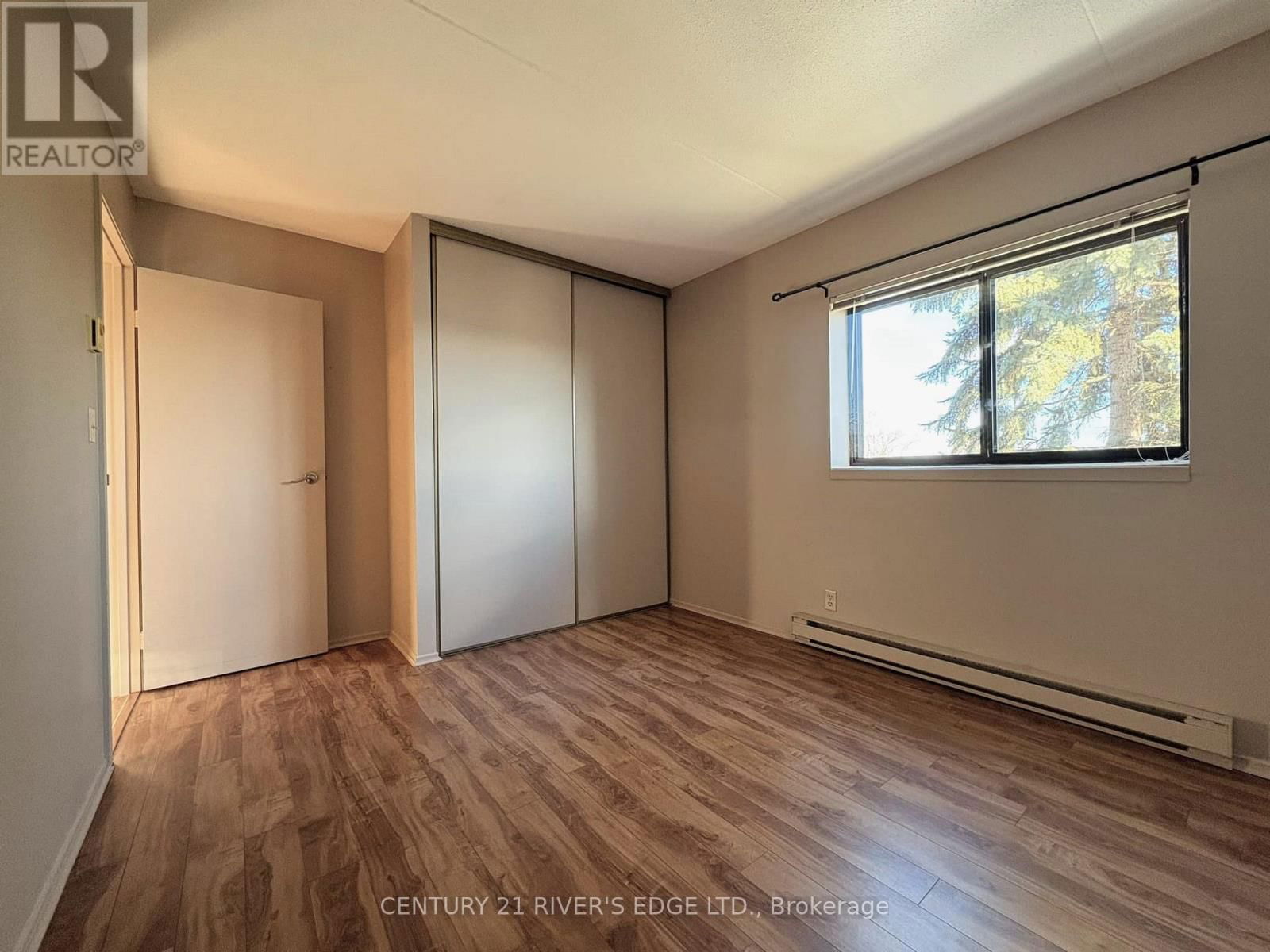 305 - 95 WINDSOR DRIVE Image 23